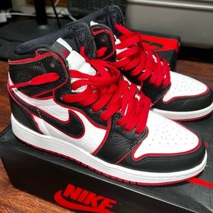 Jordan 1 Bloodline GS SZ 4.5